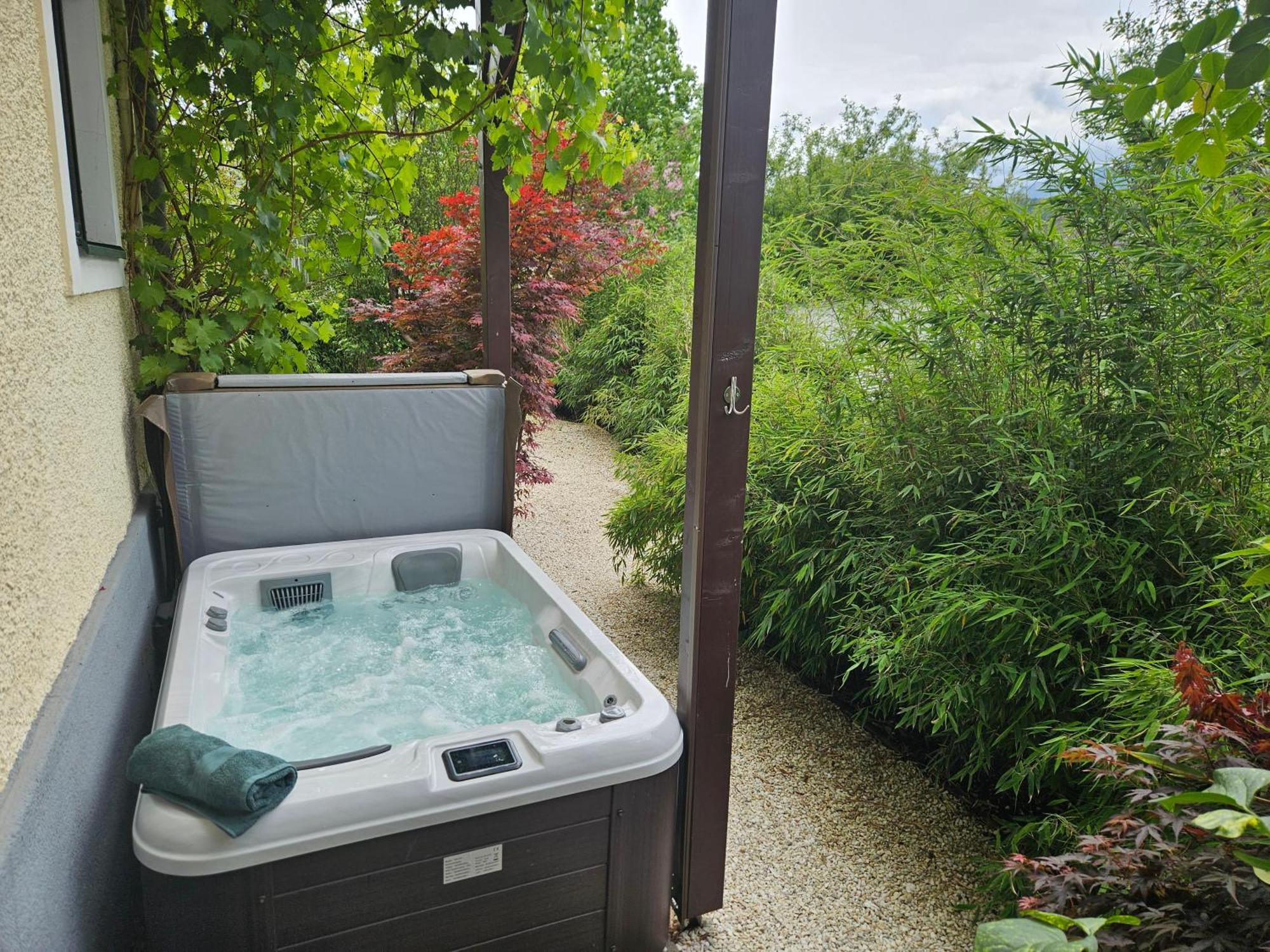 Premium Apartment Mit Privatem Whirlpool, Sauna, Garten Sankt Martin am Grimming Buitenkant foto